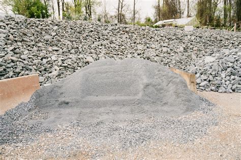 Mulch & Gravel - Poplar Forest Nursery
