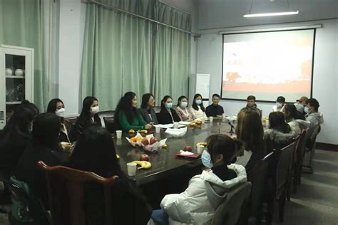 旅游学院召开新疆籍学生代表座谈会