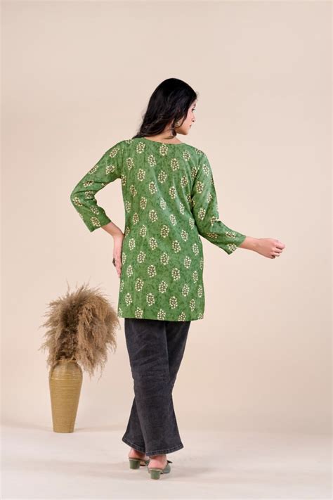 Rich Liner 940 Casual Wear Western Top Collection