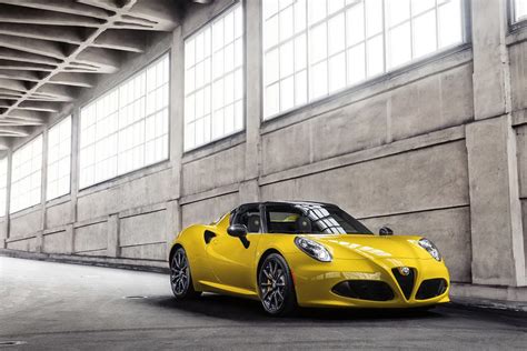 Alfa Romeo 4C Spider Makes Online Debut in Giallo Yellow - autoevolution