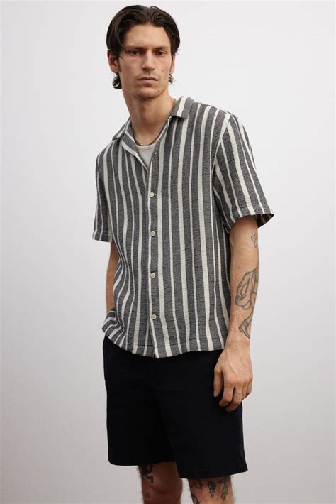 Men's Chino Shorts | Men's Smart & Cotton Shorts | H&M IN