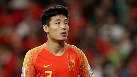 奢靡的中国男足：进不去世界杯，却年薪千万，脸都不要了 - 哔哩哔哩