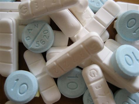 Doctors petition FDA for 'black box' warning on combining painkillers ...
