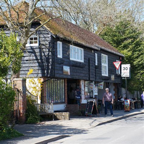 BOSHAM WALK ART & CRAFT CENTRE (2024) All You Need to Know BEFORE You ...