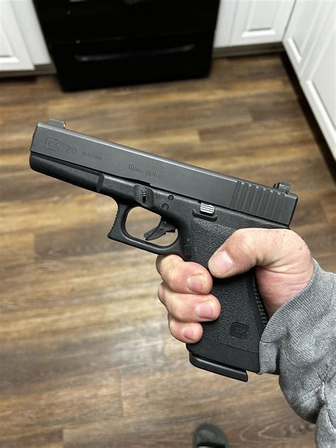 Do any of you have a Glock 20 Generation 2? : r/10mm