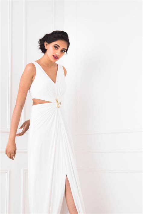 Shop western evening gowns in Surat. Bridal and Couture Gowns – Zwaan