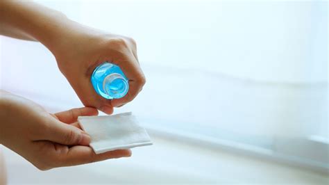 How to Clean Your Screen 的图像结果