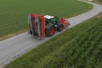 Kuhn zeigt weltgrößtes Schmetterlingsmähwerk mit 14,50 m Arbeitsbreite ...