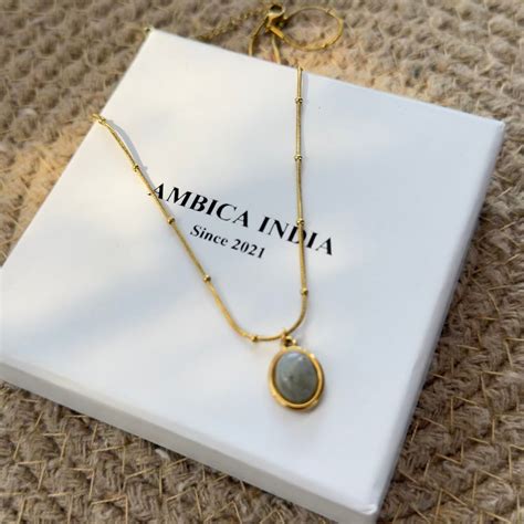 Grey aura necklace – Ambica India