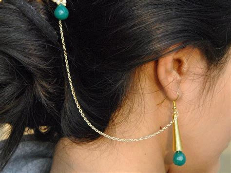 Work It! 12 Earrings With Hair Chain Looks For Awesome Bridal Pics