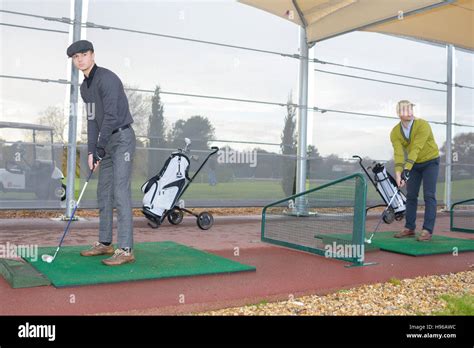 Golfing 的图像结果