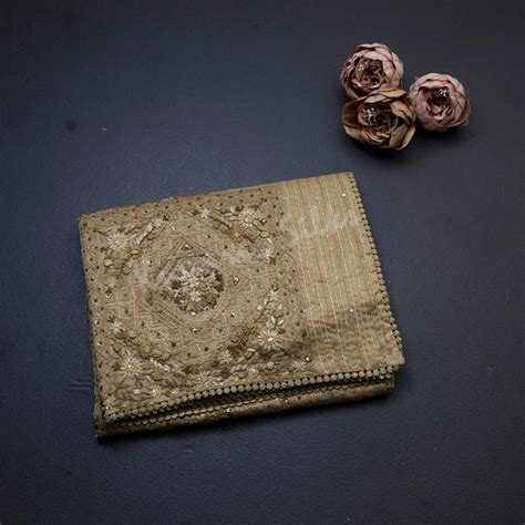 Semi Linen Olive Green Thread Embroidered Saree – Kumaran Silks