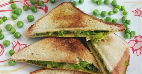 Peas Toast sandwich Recipe by Vina Upasani - Cookpad