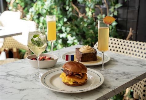 West Loop's Bar La Rue Debuts Brunch | Chicago Food Magazine