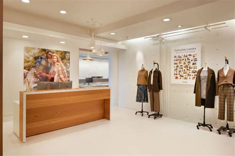 Aritzia Office Photos | Glassdoor
