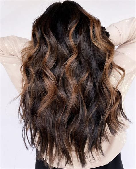 10 Stunning Dark Caramel Balayage Styles For A Soft Dimensional Look