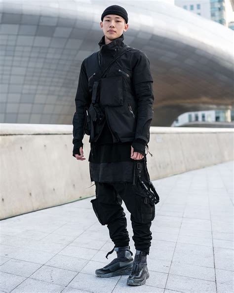 @flueboy in techwear finest 🛰at Seoul Fashion Week. Wearing ACRONYM @erlsn.acr and @holygrail ...