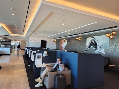 United Polaris Lounge SFO Review & First Class San Francisco - Austin