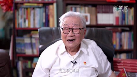 有信仰的人永远年轻 中大学生寻访百岁老党员_凤凰网视频_凤凰网