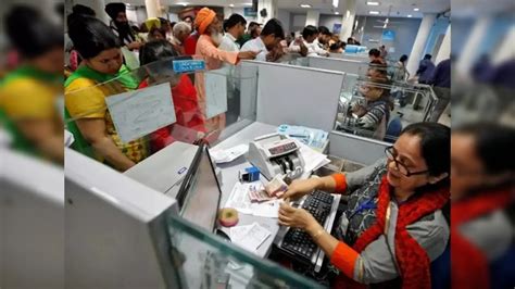 RBI Penalty On Banks,பிரபல வங்கி மீது கடும் நடவடிக்கை.. குட்டு வைத்த ...