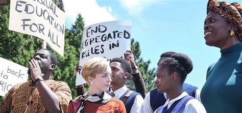 White Dog Full Free Movie 的图像结果