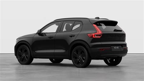 New VOLVO XC40 2.0 B4P Plus Black Edition 5dr Auto Onyx Black - £42810.01 | Lloyd Motor Group