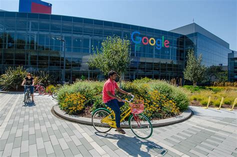 Google Headquarters, Mountain View, CA Stock Photo - Alamy