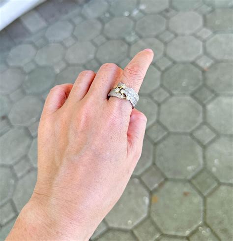 Heavy Platinum Textured Ring with Diamond Designer Brand Tomoyuki Suganuma V1115 For Sale at 1stDibs