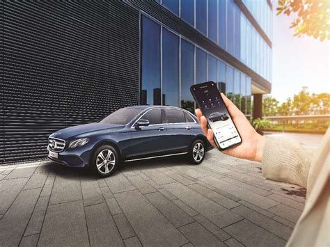 Technology buffs with taste for luxury will love the Mercedes-Benz E ...