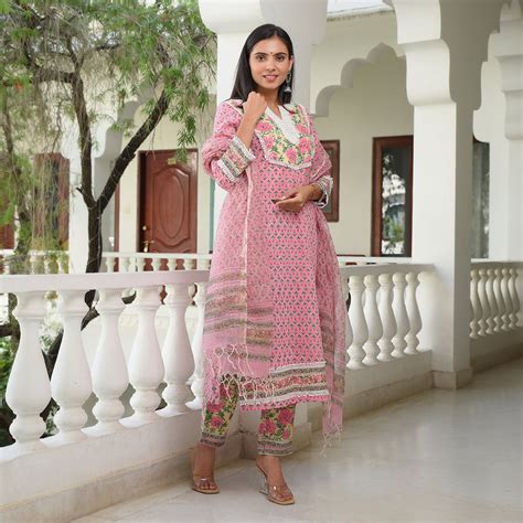 Vintage Pink Crochet Suit Set