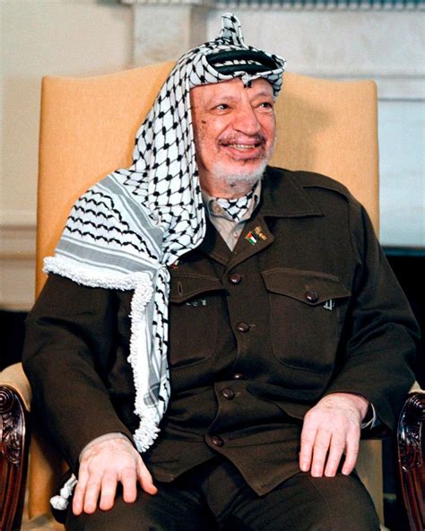 The Palestinian keffiyeh explained: How this scarf became a national symbol | CNN