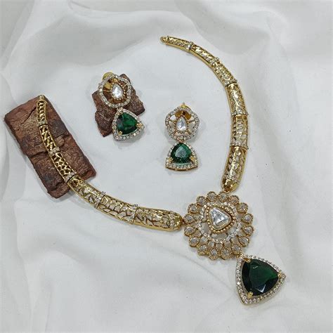 Latest Antique Matte Manju Warrier Manasilayo Kanti Necklace Set – Zuccii