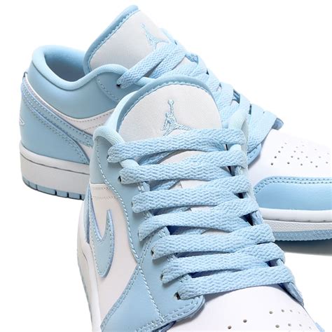 JORDAN BRAND WMNS AIR JORDAN 1 LOW WHITE/ICE BLUE 22HO-I（ジョーダン ブランド ...