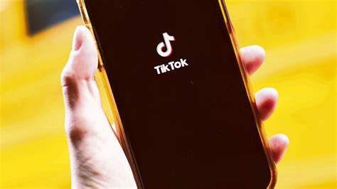 Amid ban buzz, TikTok owner offers to forego stake to clinch US deal ...