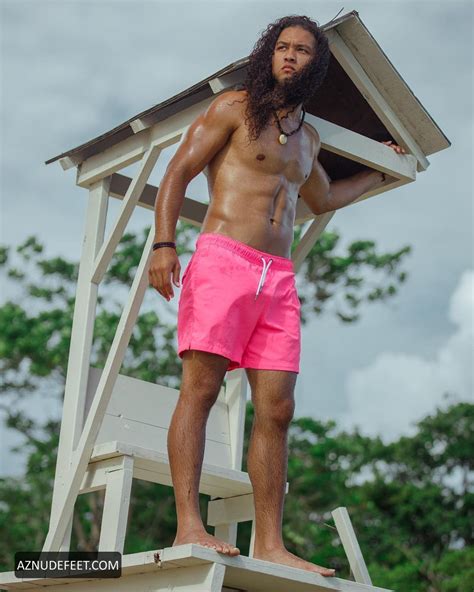 TIMOTHY KYLE ROBERTS Feet - AZNudeFeet Men