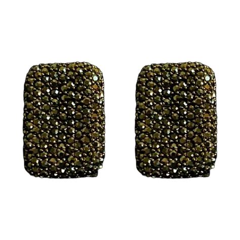 What is the meaning of anti-tarnish? – Jewellery Hat