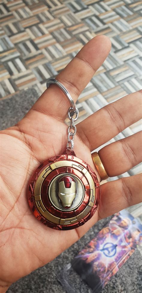Trunkin Multicolour Ironman Rotating Shield With Head Metal Keychain ...