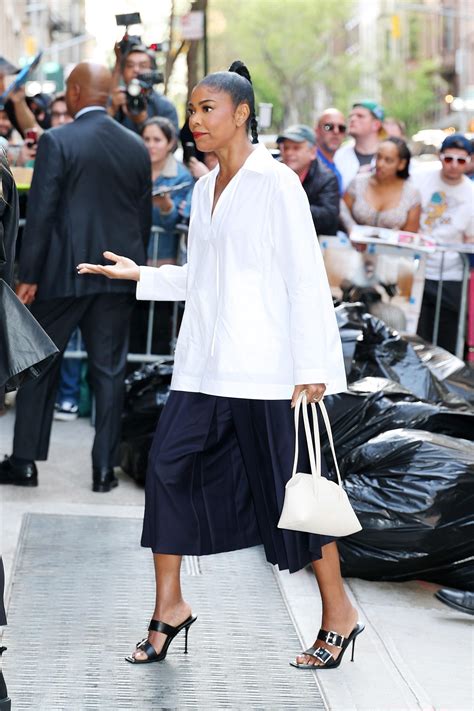 The best Gabrielle Union feet pictures 🤩