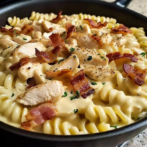 Easy Chicken Bacon Ranch Pasta - Creamy Comfort Food - Recipes Fives