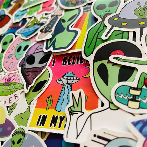 Alien Stickers 的图像结果