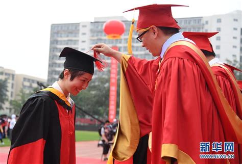 北师大举行2018届研究生毕业典礼暨学位授予仪式-北京师范大学新闻网