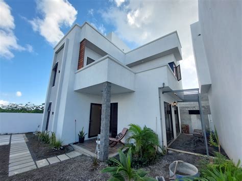House / Villa - For Rent in Mon Choisy - 45,000 rupees | Lexpress Property