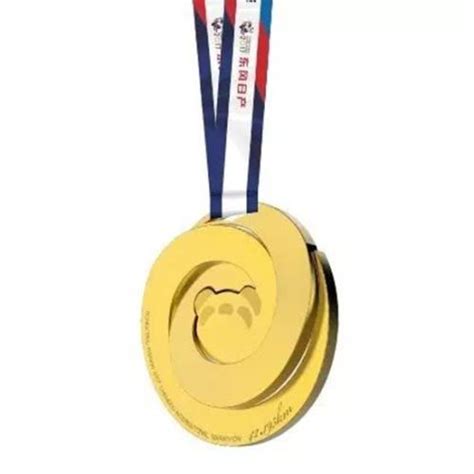 2020重庆马拉松10周年纪念奖牌|工业/产品|生活用品|NIKO爸爸 - 原创作品 - 站酷 (ZCOOL)
