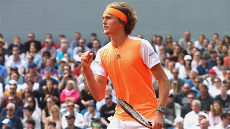 Alexander Zverev ousts Novak Djokovic, wins Italian Open - ESPN