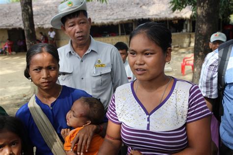 40 more Rohingya villages burnt in Myanmar: Report - IBTimes India