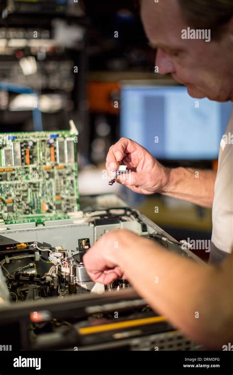 Tech Engineer 的图像结果