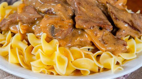 Download Russian Cuisine Beef Stroganoff Wallpaper | Wallpapers.com
