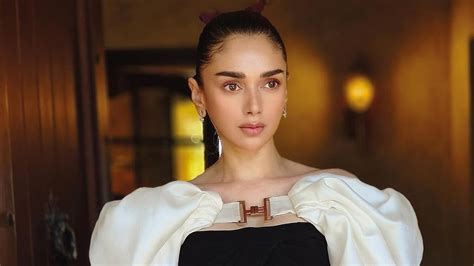 How To Choose The Perfect Eyebrow Shape For Your Face | Herzindagi