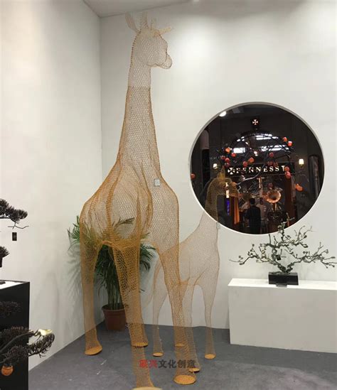 不锈钢镜面镂空鹿雕塑|不锈钢鹿雕塑-南京皓锐雕塑艺术有限公司
