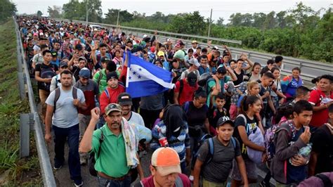 https://mmedia.eluniversal.com/19234/salio-una-nueva-caravana-con-1000-migrantes-del-sur-de-mexico-la-septima-de-agosto-109497.jpg